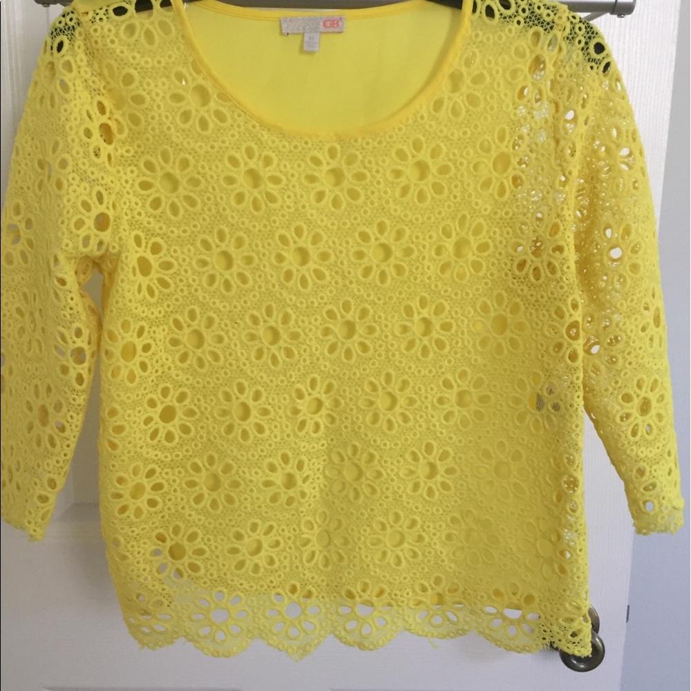 Gianni Bini Yellow Lace Top with scallops